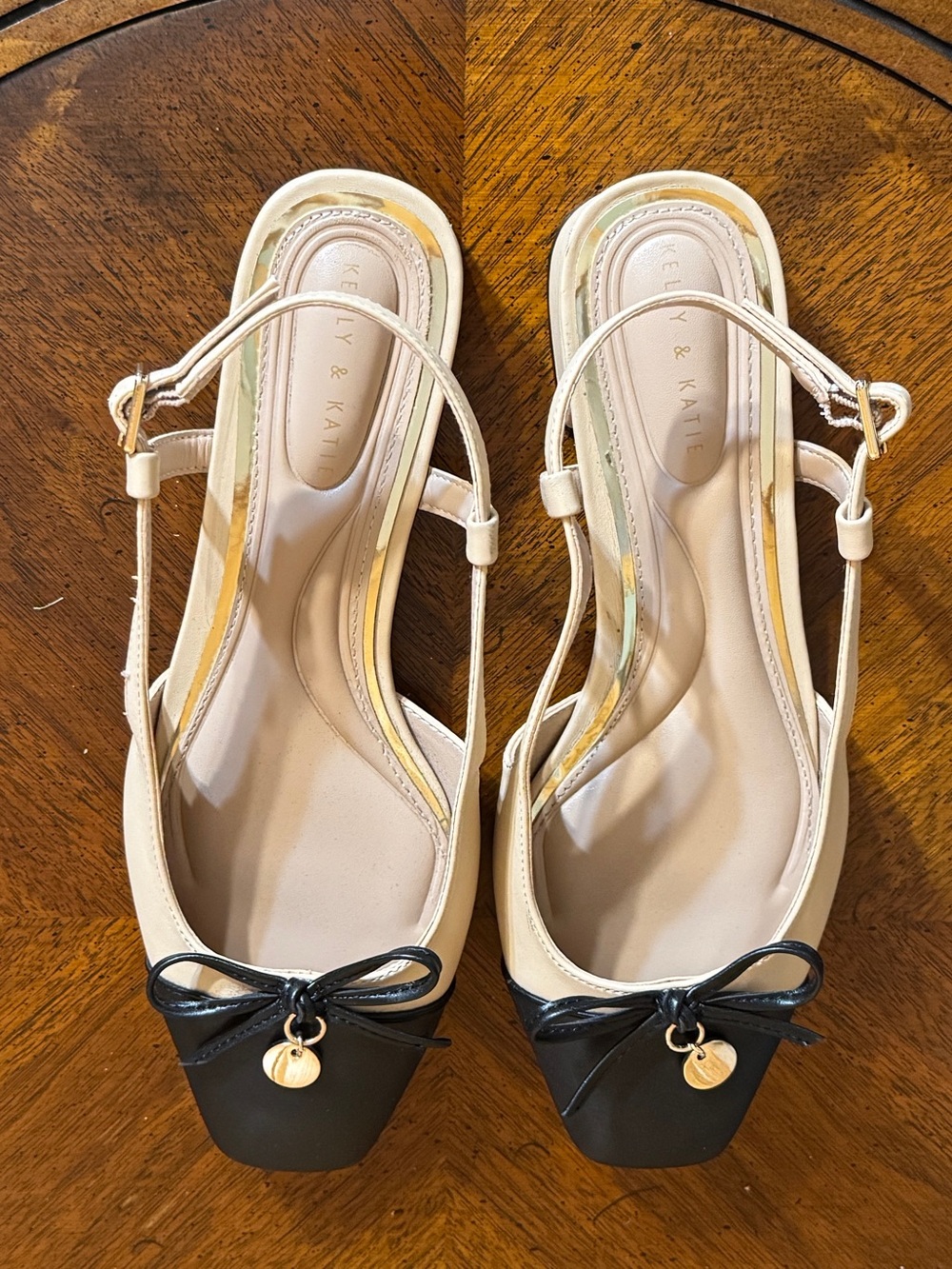 🖤🤍 Kelly & Katie Two-Tone Slingback Flats Sz 6.5